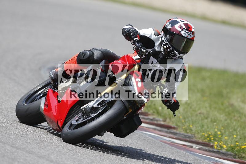 /27 12.06.2025 Ducati Schweiz Trackday Warmup  ADR/blau-bleu/19-1